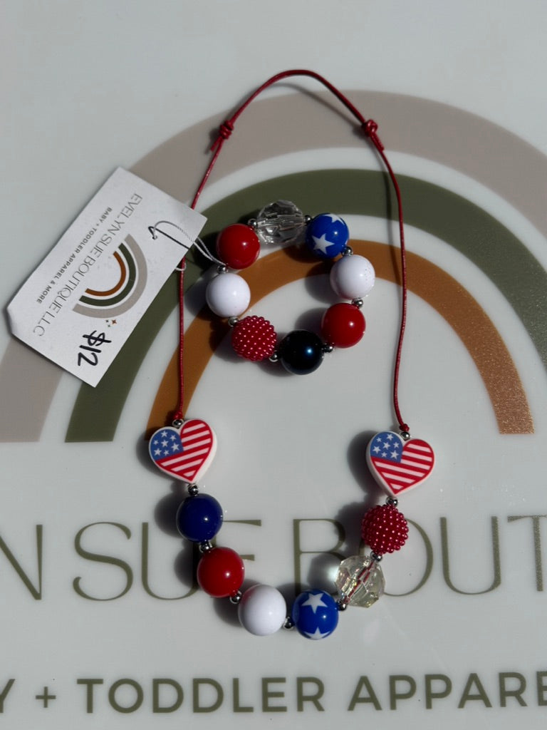 USA HEARTS NECKLACE SET