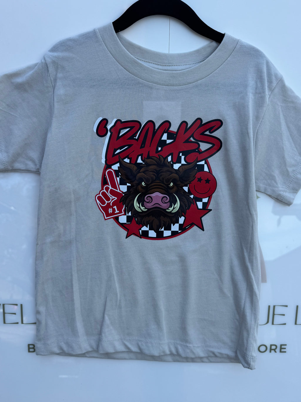 BACKS TEE